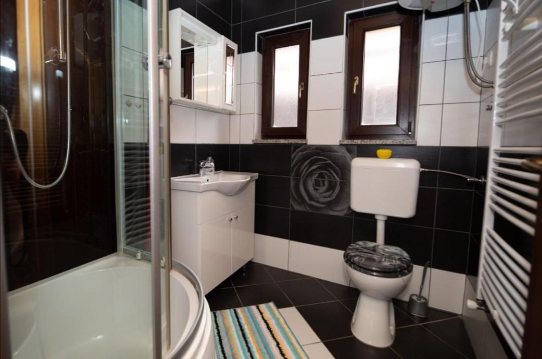Holiday Home Lana Fuzine Luaran gambar